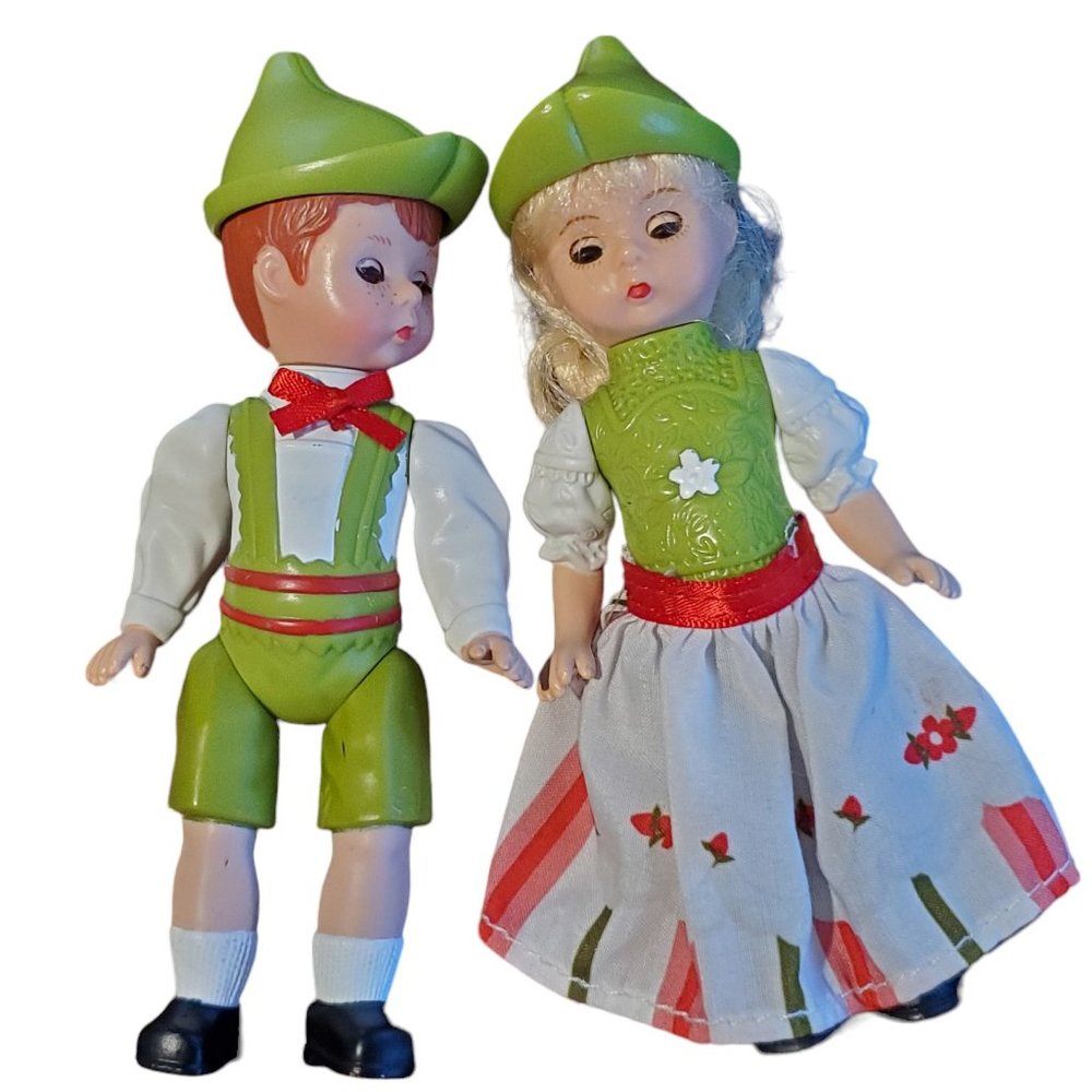 McDonalds Madame Alexander Hanzel and Gretel Dolls 2004 (1 Couple)